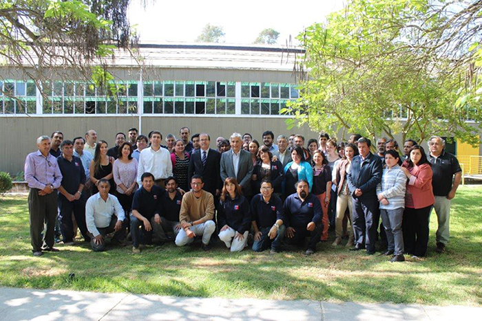 Ministro Undurraga visita Laboratorio del Instituto Nacional de Hidráulica